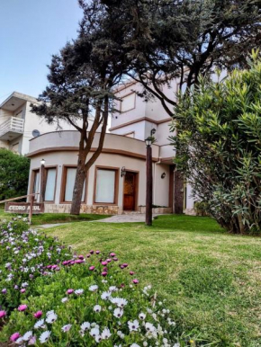 Cedro Azul Pinamar 30 mts del Mar